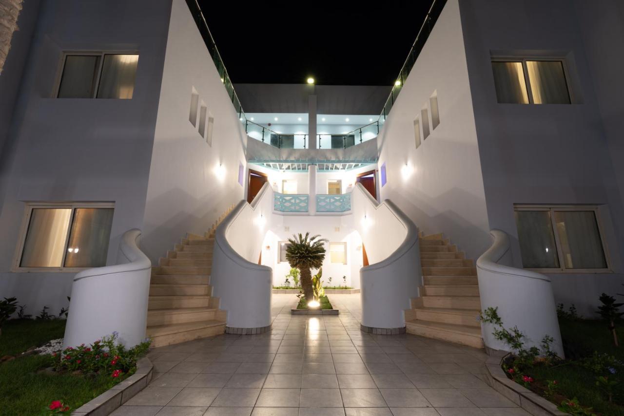 Hotel مجمع لاقون السكني - للعائلات فقط à DDjeddah Extérieur photo